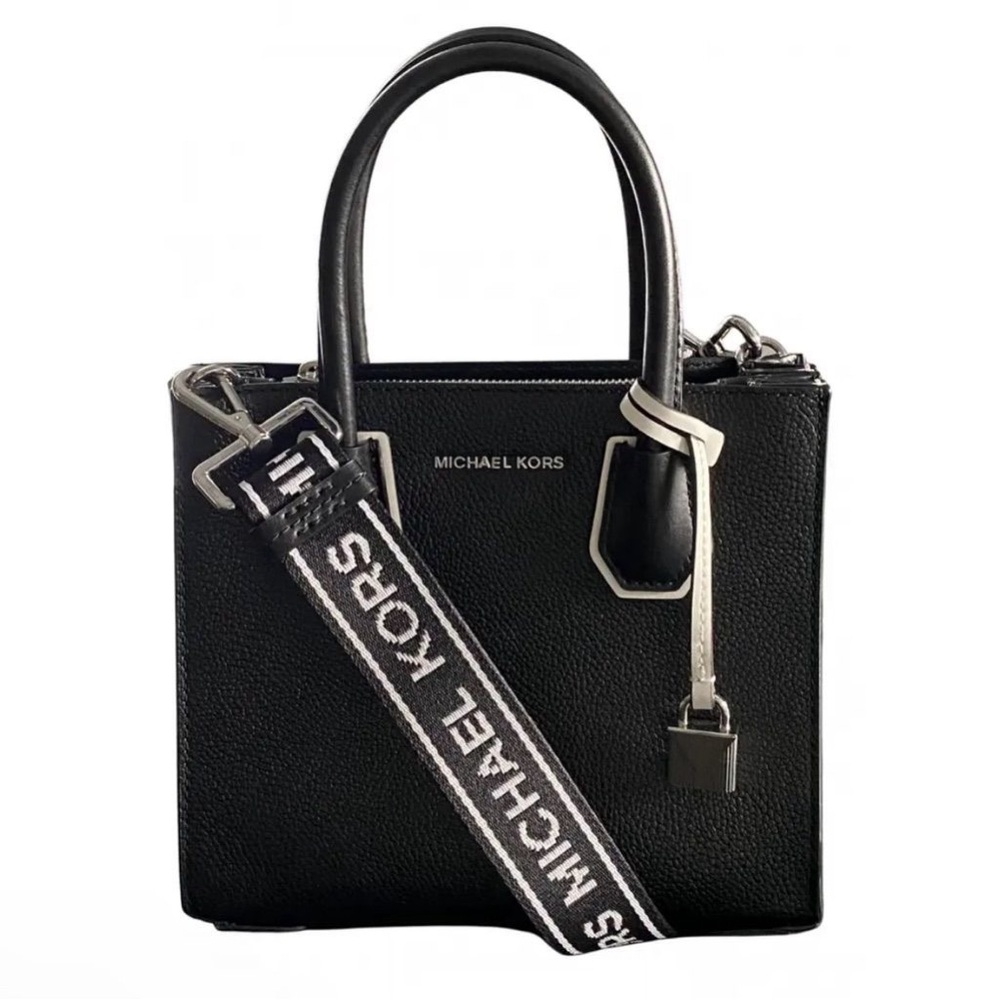 Black Michael kors crossbody/ hand bag
